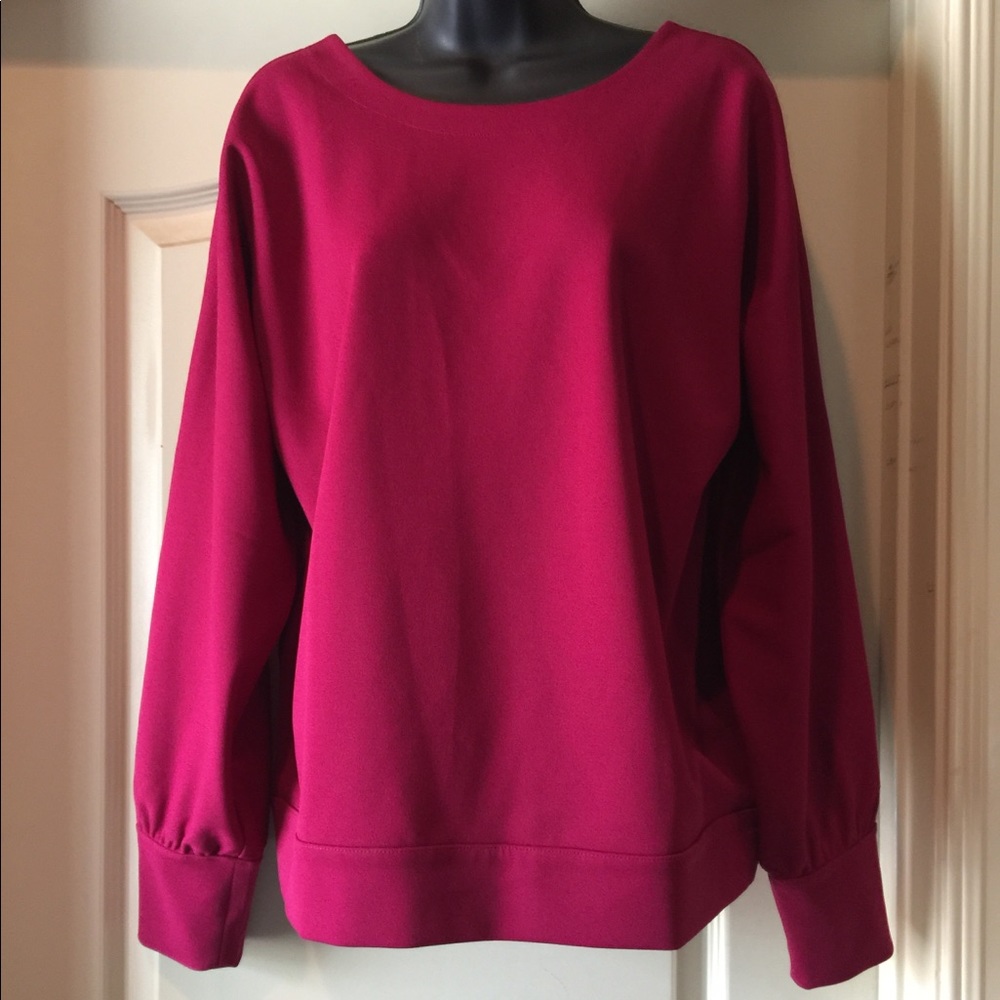 Gorgeous wine Top with open back